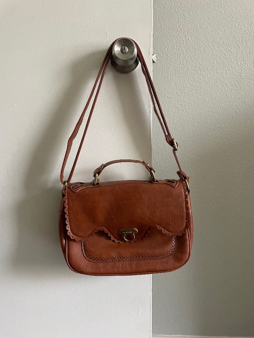 Cottagecore leather scallop edge purse